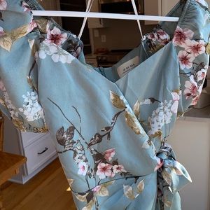 NWT!!! 🌸 Faux Wrap Dress